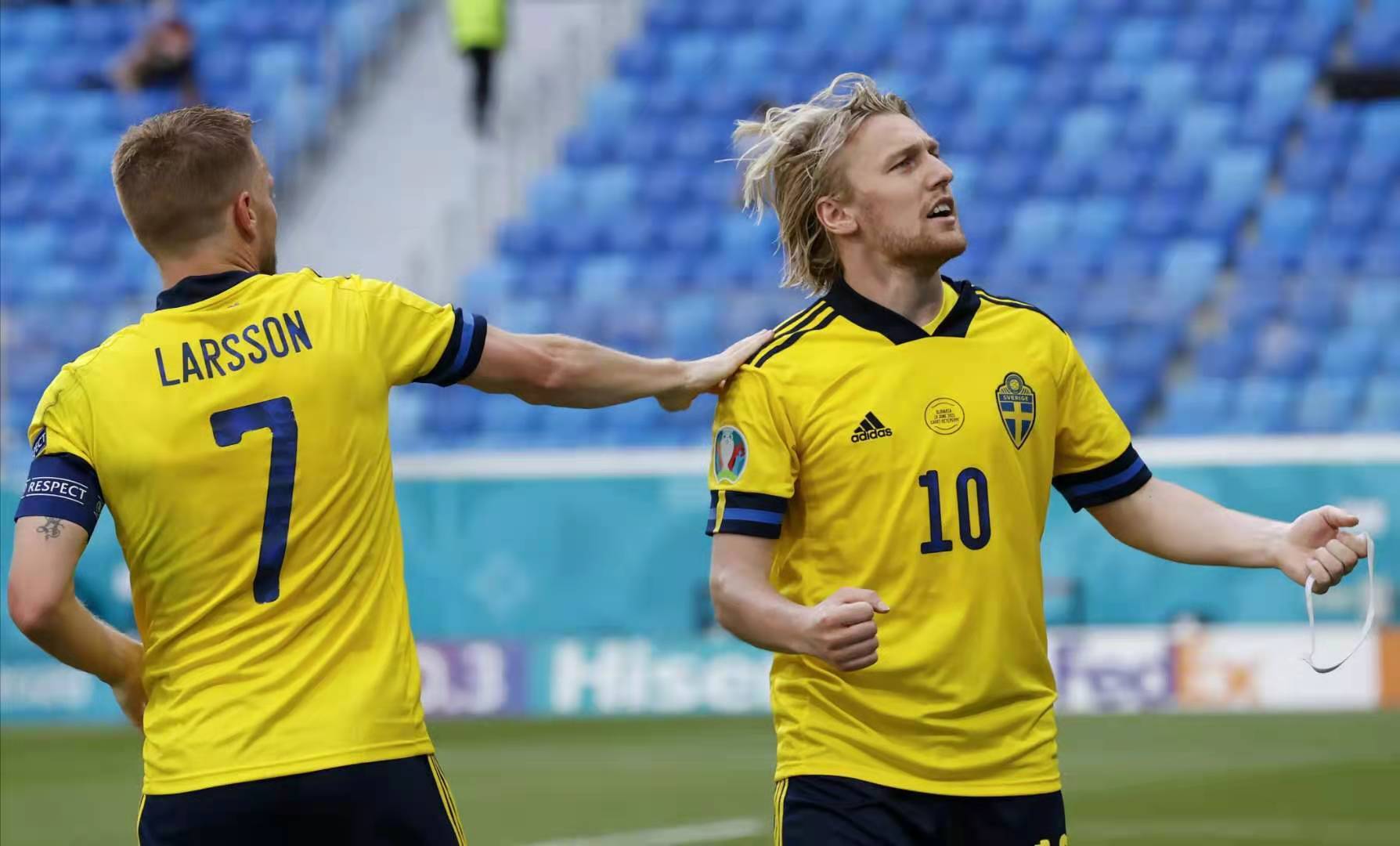 瑞典队主场大胜斯洛伐克，发挥出色稳居榜首(瑞典vs斯洛伐克进球视频)