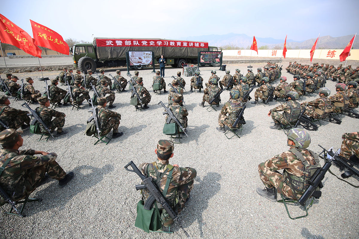 皇冠体育官方网站-队伍整装待发，勇者并肩开疆拓土